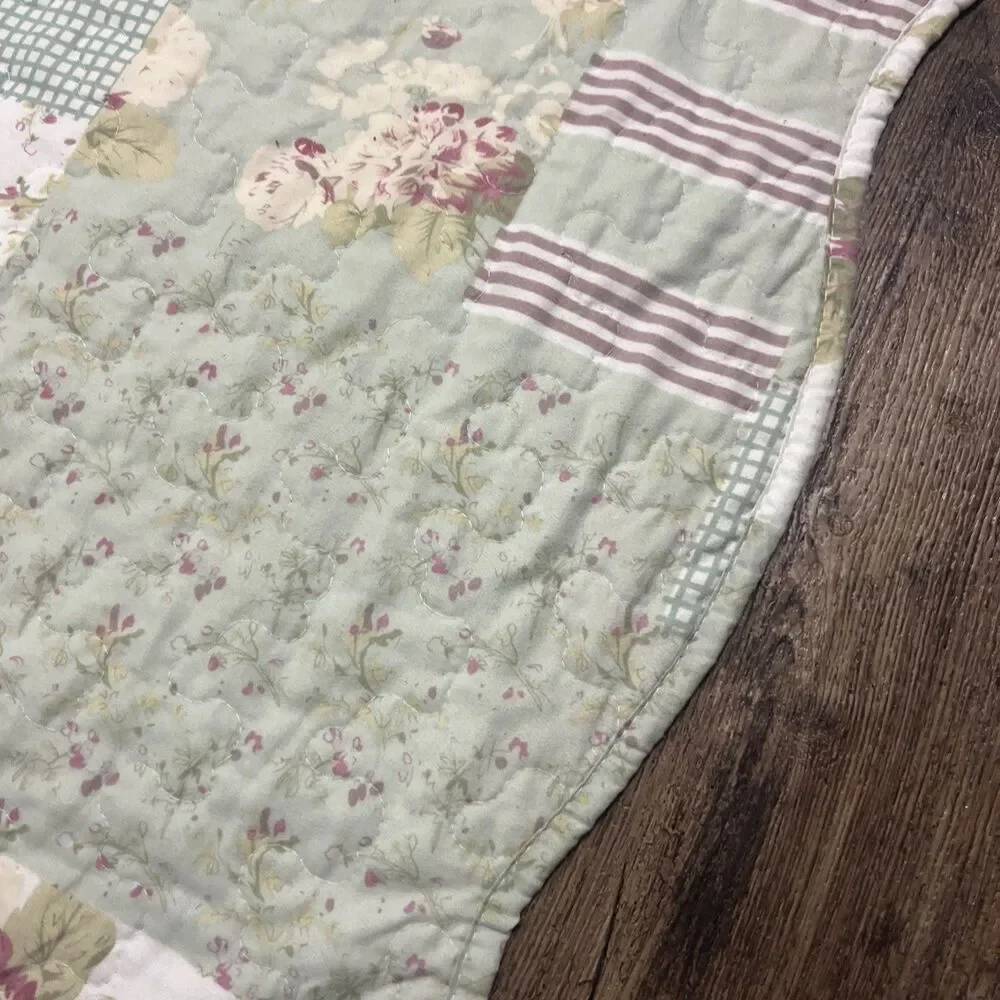 Shabby Chic Patchwork Reversible Pink Green Floral Queen King 89x100 W/Shams